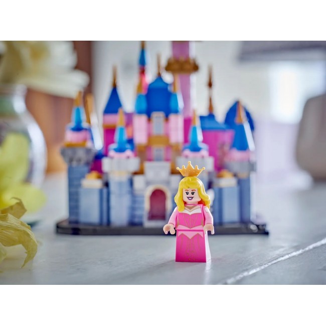LEGO DISNEY 40720 Mini Disney Sleeping Beauty Castle LEGO DISNEY 40720 Mini Disney Sleeping Beauty Castle