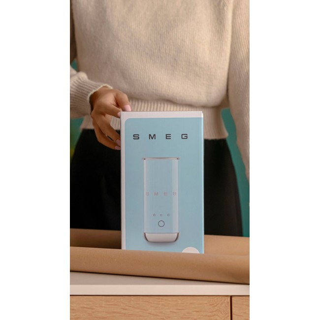 Smeg MFF02PBEU milk frother/warmer Automatic milk frother/warmer Blue