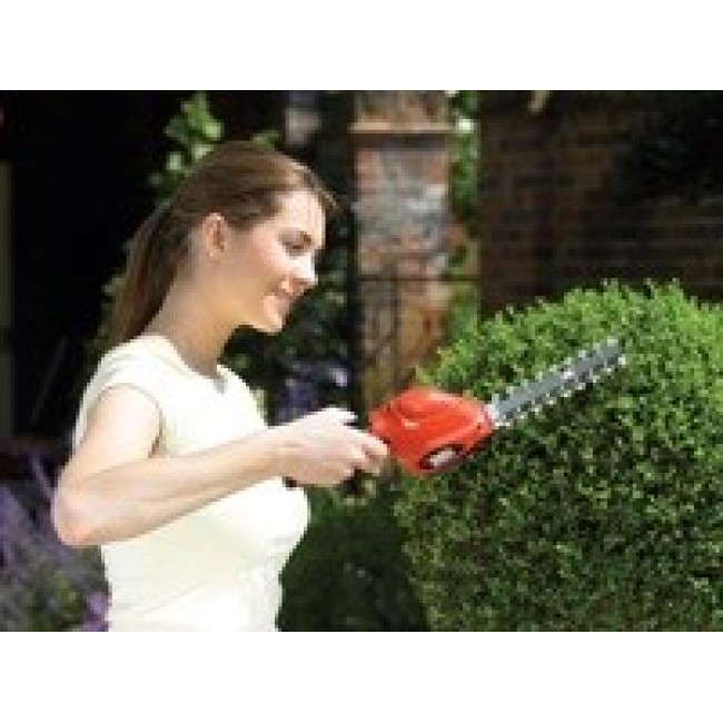 Black & Decker GSL300 power hedge trimmer Double blade 600 g Black & Decker GSL300 power hedge trimmer Double blade 600 g