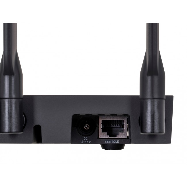 Mikrotik RB4011iGS+5HacQ2HnD-IN wireless router Gigabit Ethernet Dual-band (2.4 GHz / 5 GHz) Black