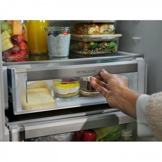 Electrolux ERD6DE18S1 fridge Built-in 310 L