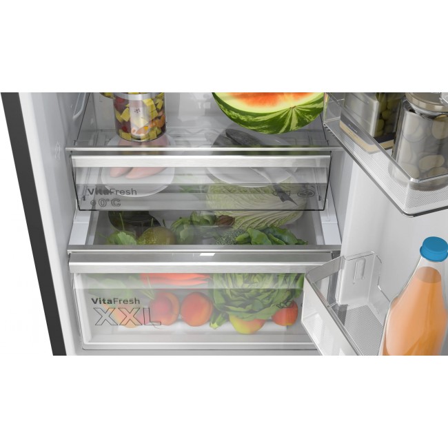 Bosch Serie 6 KGN39LBCF fridge-freezer Freestanding 363 L C Black