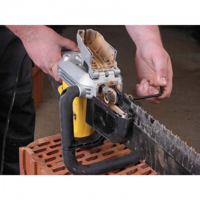 DeWALT DWE398 alligator saw