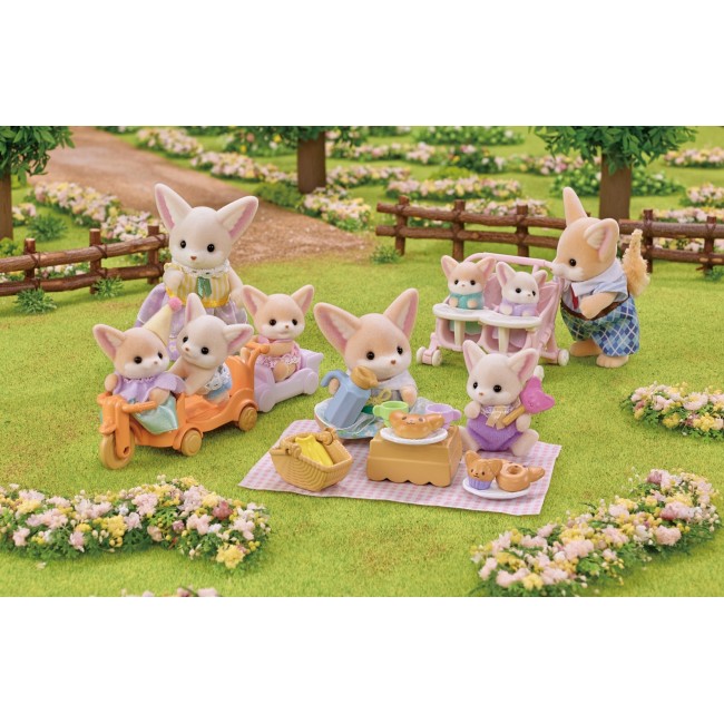 Sylvanian Families Sunny Picnic Set -Fennec Fox Sister & Baby