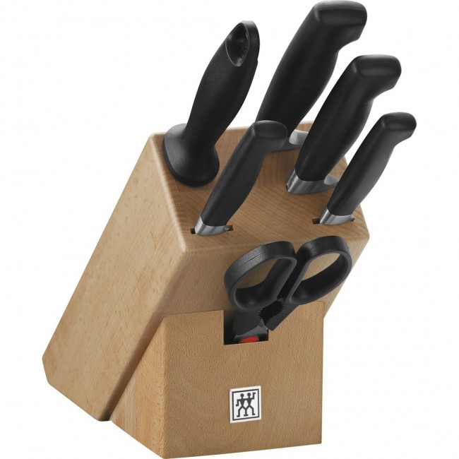 Set of 4 knives in a Zwilling Four Star block