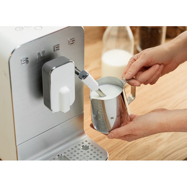 Smeg Collection Espresso Coffee Machine BCC12WHMEU White Smeg Collection Espresso Coffee Machine BCC12WHMEU White
